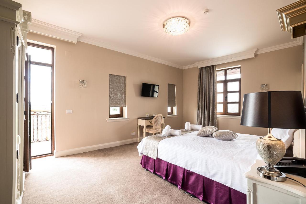The Frontier Hotel Siret ภายนอก รูปภาพ
